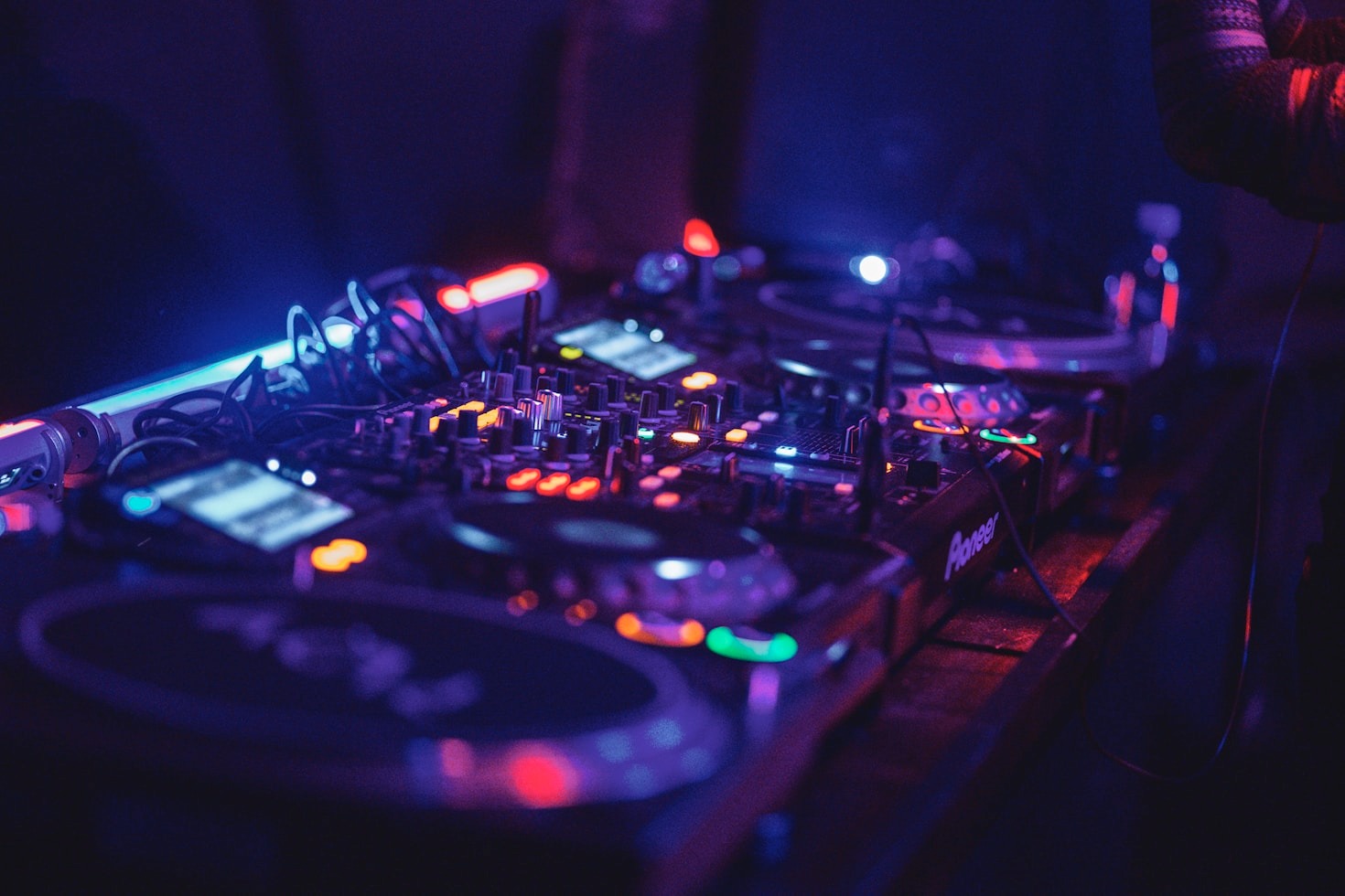 Top Tips for Hiring the Perfect DJ